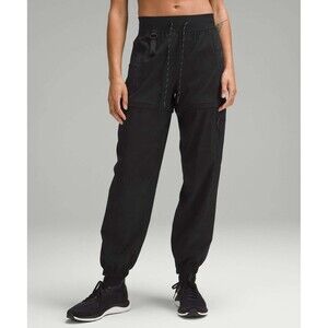 Lululemon Convertible High-Rise Hiking Jogger WovenAir Black Size 2 EUC!!